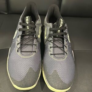 Nike FlyEase Sneakers